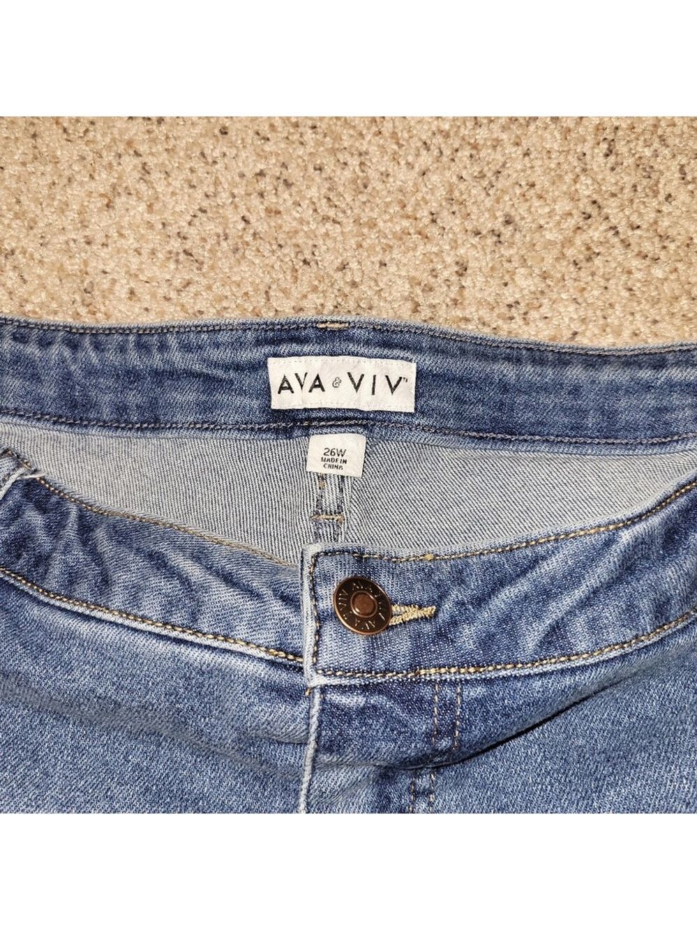 Ava & Viv 26W Distressed Denim Cutoff Shorts NWT - Picture 4 of 7